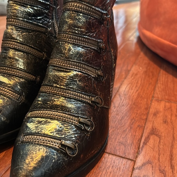 Papucei Ladies Boots - Picture 11 of 17